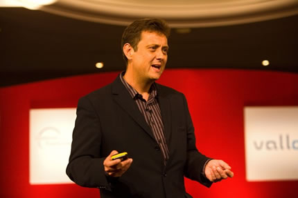 Alan Clayton presenting the IoF closing plenary in July 2008