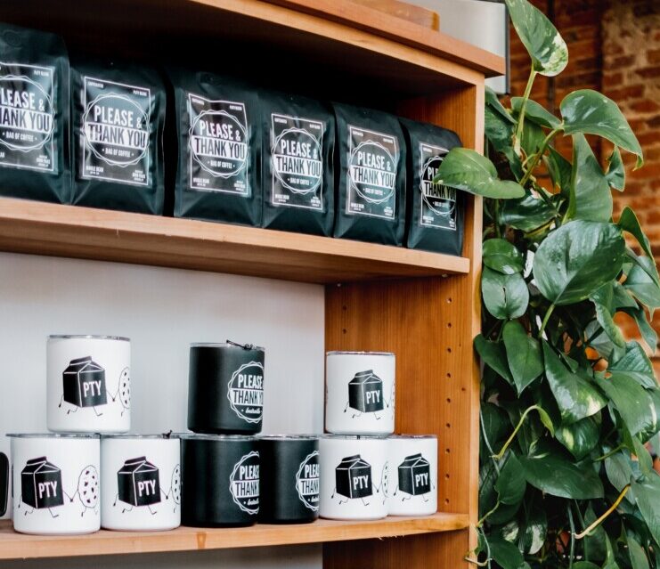 Lots of please and thank yous - photo: Unsplash